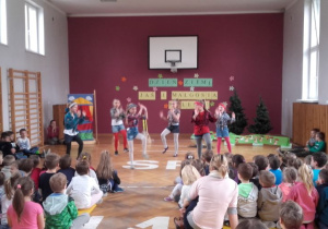Szkolna grupa taneczna