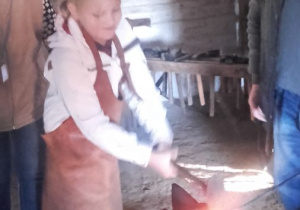 Dzieci w kuźni